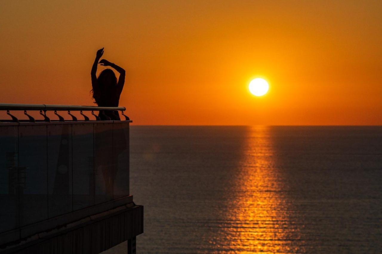Sunrise Apart-Hotel Batoumi Extérieur photo