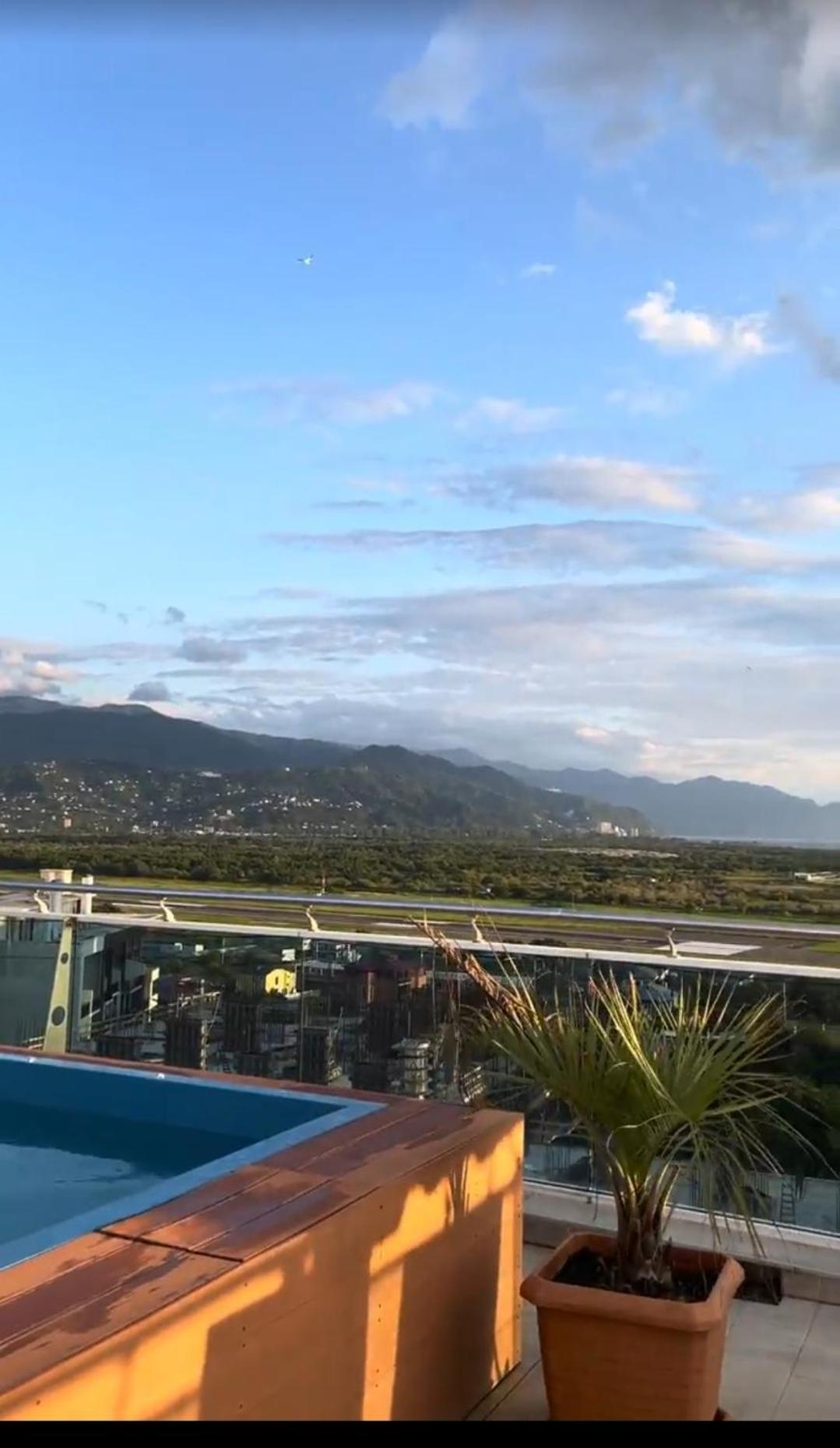 Sunrise Apart-Hotel Batoumi Extérieur photo